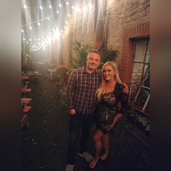 Fashion - Beauty - Confidence - Trust - Picture 2 of 10